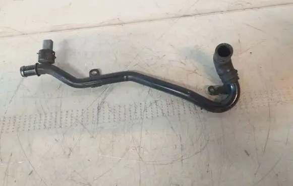 Volkswagen PASSAT B6 Engine coolant pipe/hose 5N0121070L