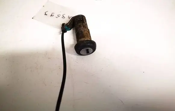 Iveco Daily 40.8 Front door lock (next to the handle) 
