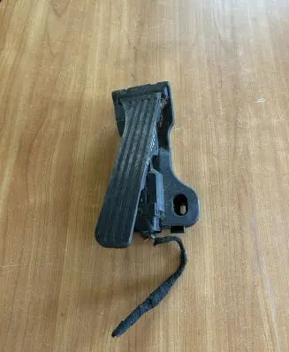 Volkswagen Caddy Accelerator throttle pedal