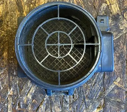 Volvo S40, V40 Mass air flow meter 30611532 10564950 5WK96133