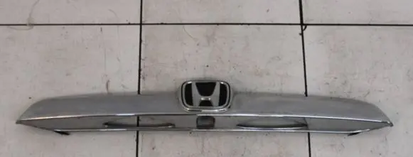 Honda CR-V Trunk door license plate light bar 