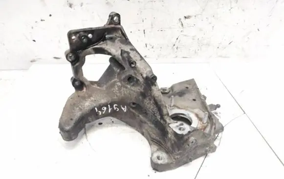 Opel Insignia A Engine mounting bracket
