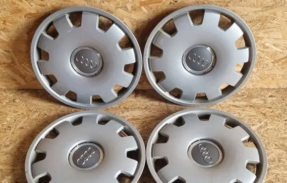 Audi A4 S4 B7 8E 8H R16 wheel hub/cap/trim 4B0601147D