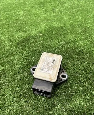 Nissan NV200 ESP acceleration yaw rate sensor 0265005840