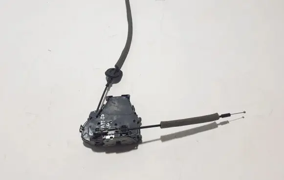 Renault Captur II Rear door lock 825031538R