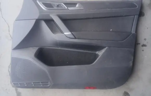 Volkswagen Golf Sportsvan Front door card panel trim 517867012