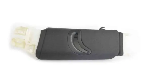 (B) pillar trim (bottom)