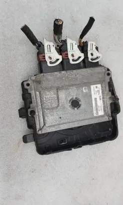 Opel Crossland X Engine control unit/module 9800913080