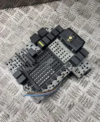 Volvo V70 Fuse box set 9162316 PA6GB20GF10 001J590001