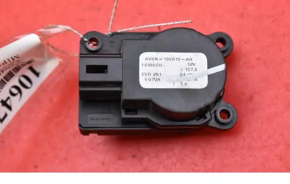 Ford Grand C-MAX Air flap motor/actuator AV6N19E616AA