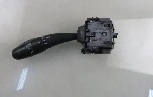 Wiper turn signal indicator stalk/switch