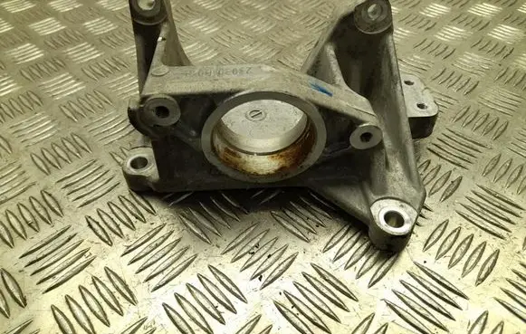 Nissan Leaf II (ZE1) Engine mounting bracket 230301B018