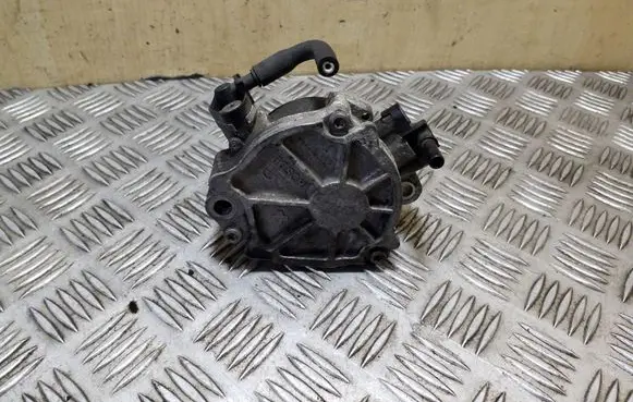 Ford Mondeo MK IV Vacuum pump 9804021880