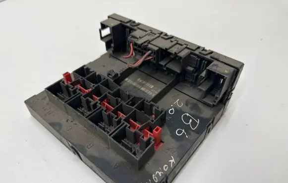 Volkswagen PASSAT B6 Comfort/convenience module 3C8937049D