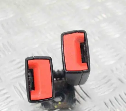 Opel Astra J Rear seatbelt buckle 13283162