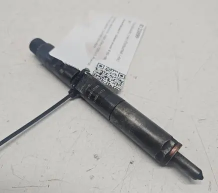 Fuel injector