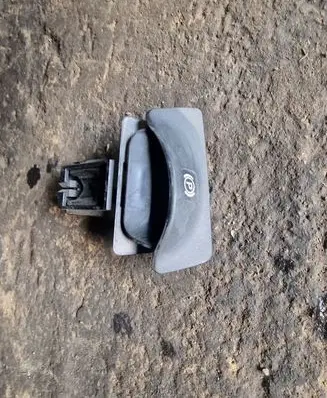 Mercedes-Benz CLS C219 Hand brake release handle 