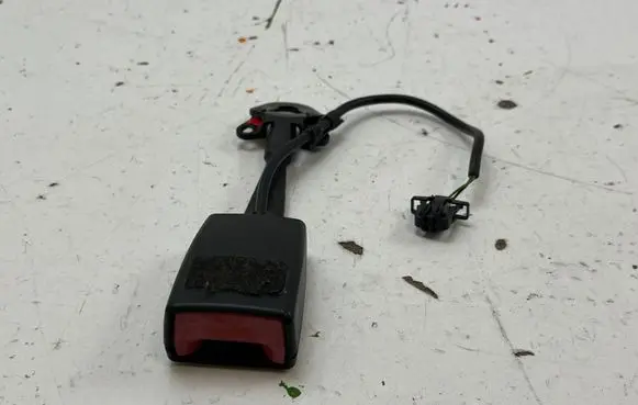 Audi A6 S6 C6 4F Front seatbelt buckle 8E0857755D