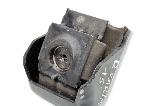 Mercedes-Benz Vito Viano W639 Engine mount bracket A9062411013