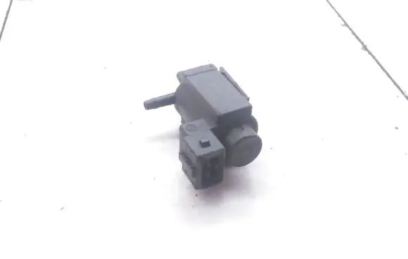 Volvo S60 Turbo solenoid valve 30611668 72224010
