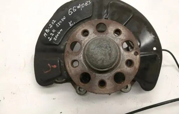 Mercedes-Benz E W212 Front wheel hub