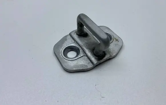 Mercedes-Benz E W212 Rear door lock loop/hook striker 11000049B