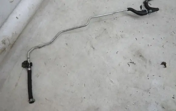 Suzuki SX4 S-Cross Engine coolant pipe/hose