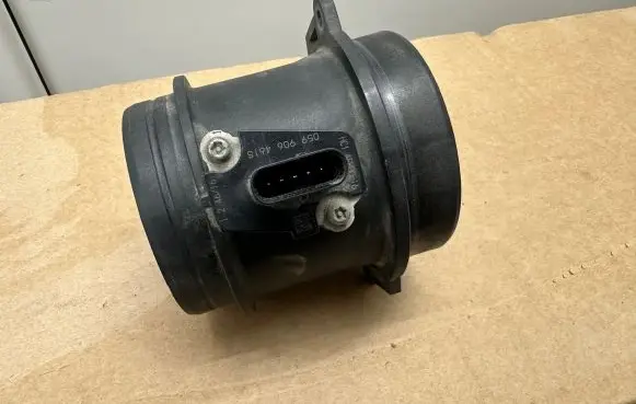 Volkswagen Amarok Mass air flow meter 059906461S