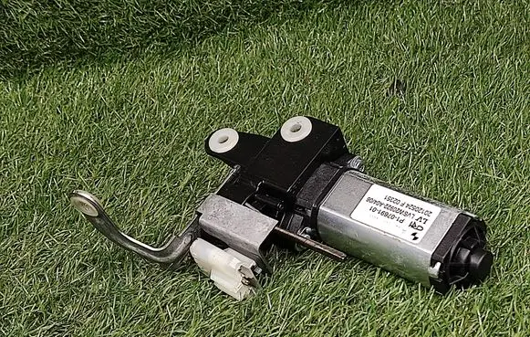 BMW 5 F10 F11 Steering column adjust motor P1078340304 95423112