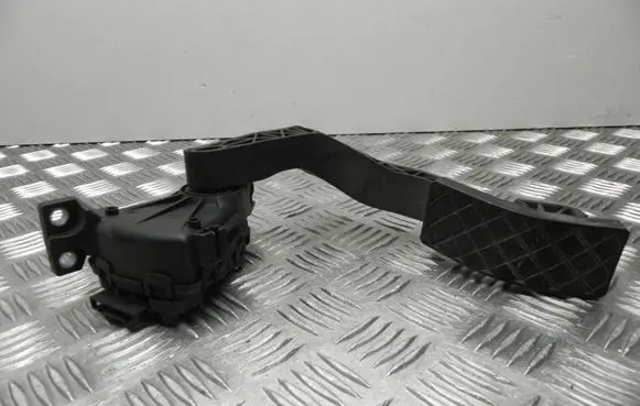 Audi A8 S8 D3 4E Accelerator throttle pedal 4E1723523H T3875