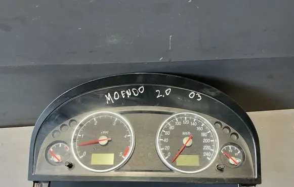 Ford Mondeo Mk III Speedometer (instrument cluster) 1S7F10841