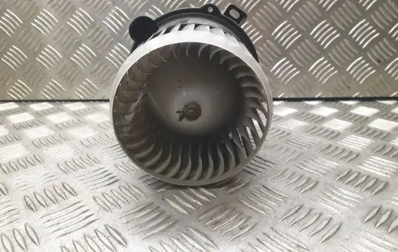 Mitsubishi Colt Heater fan/blower 1736006902