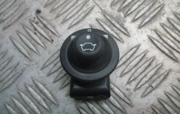 Ford Fiesta Wing mirror switch 93BG17B6768A