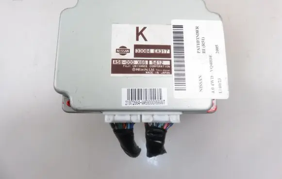 Nissan Pathfinder R51 Transfer box differential control unit 33084EA317