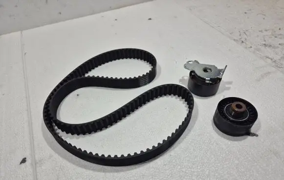 Peugeot 306 Belt tensioner pulley 9633923080 9633923180