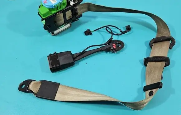 Audi A5 8T 8F Front seatbelt 306497399 IMPRK1578381