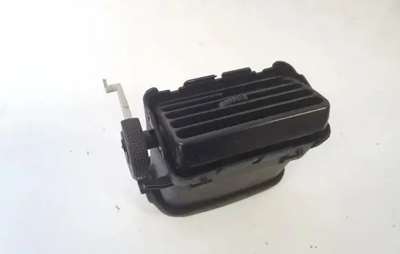 Toyota Avensis T220 Dash center air vent grill 5568605030
