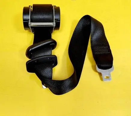 Mitsubishi Colt Rear seatbelt 0433098