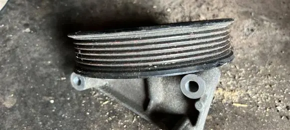 Jaguar S-Type Engine mounting bracket XR8E8A620AA XR8E8A620