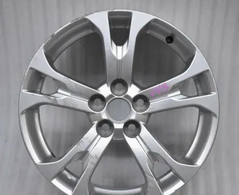 Mitsubishi Outlander R18 alloy rim 