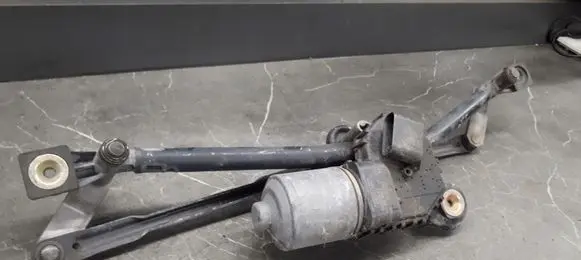 Jaguar X-Type Front wiper linkage 