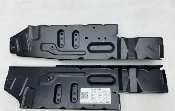 Volkswagen Transporter - Caravelle T7 Engine bonnet/hood lock trim molding 7T0805475A