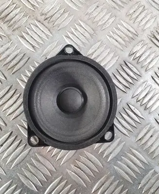 Volvo V60 Subwoofer speaker 19W51D0071 31456827