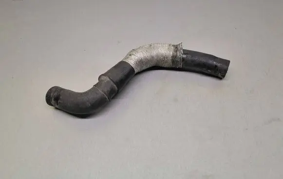 Volkswagen PASSAT B4 Engine coolant pipe/hose 1H0819373C