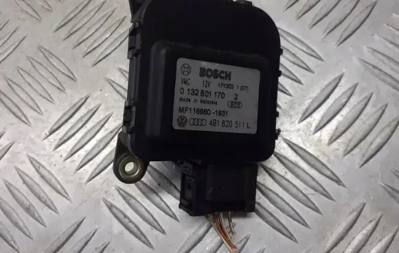 Audi A6 S6 C5 4B A/C air flow flap actuator/motor 4B1820511L