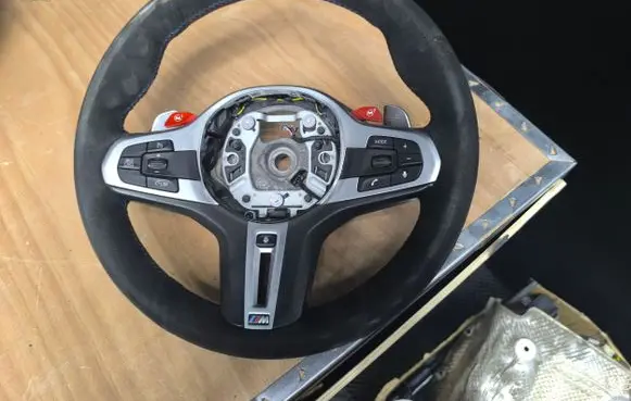 BMW M5 F90 Steering wheel 32308094394 8094394