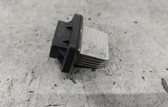 KIA Carens I Heater blower motor/fan resistor 