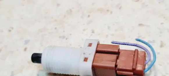 Clutch pedal sensor