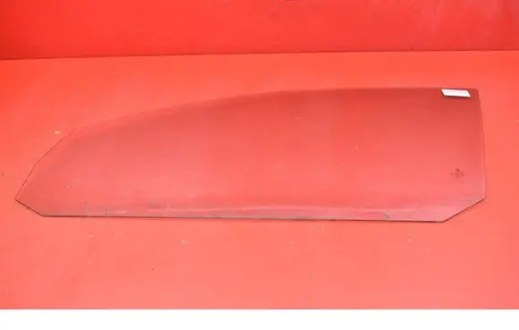 Volkswagen Jetta V Front door window glass four-door 