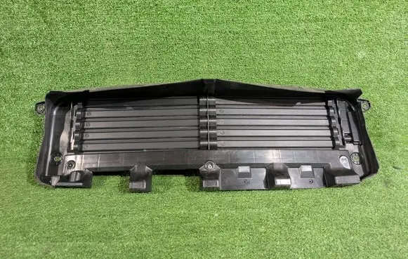 Volvo XC40 Intercooler air guide/duct channel 